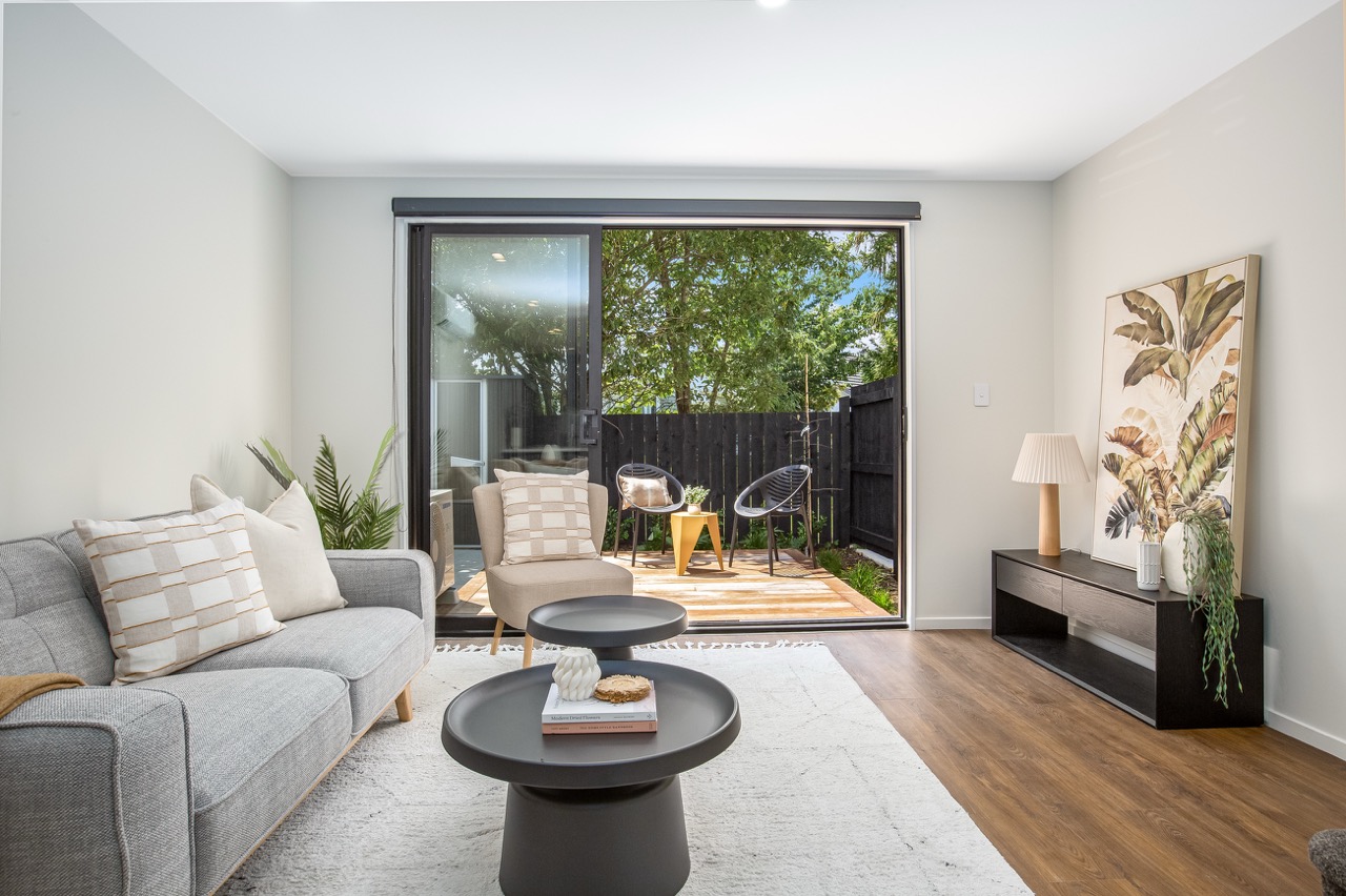 IMG 0013 Large