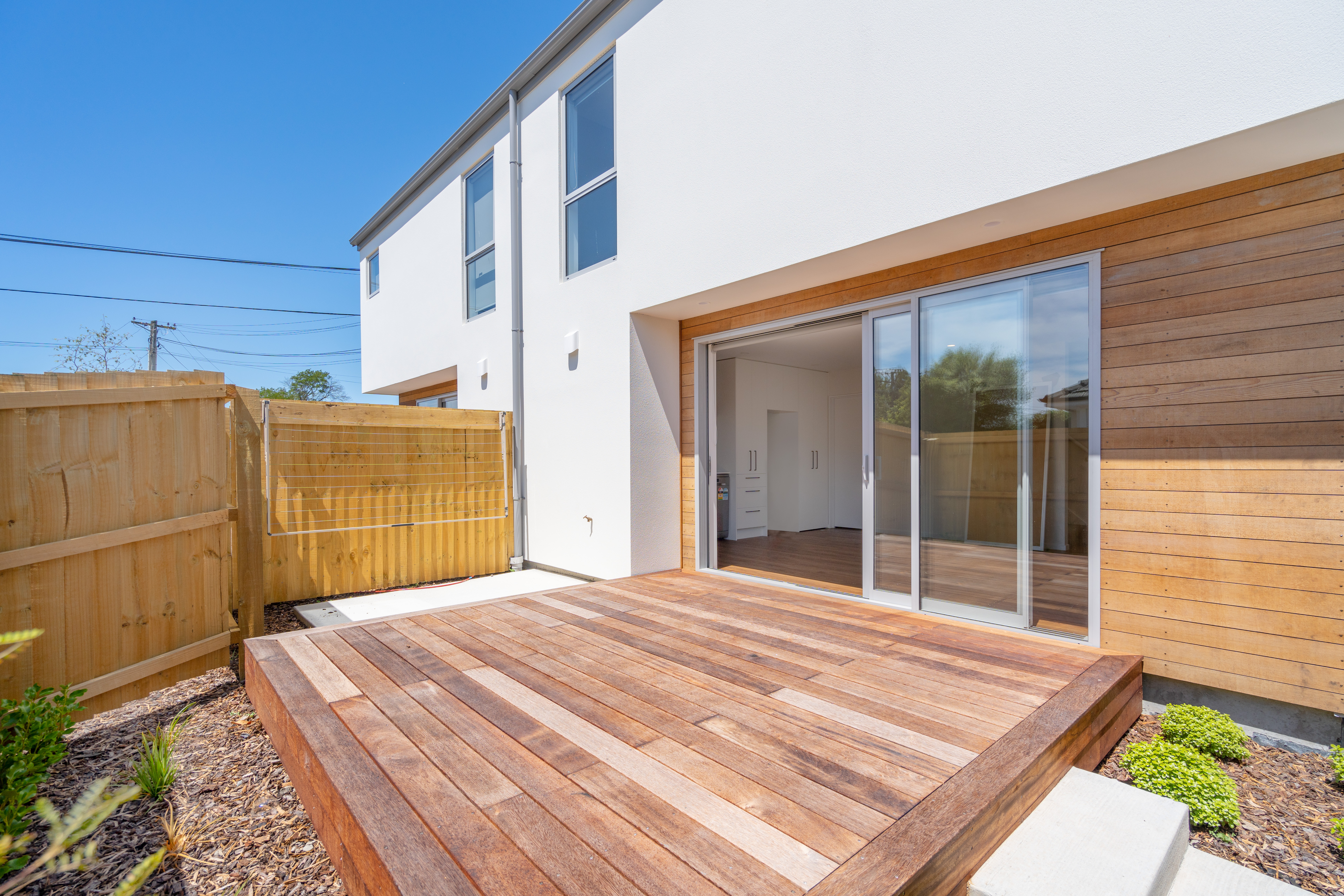 Deck (9)