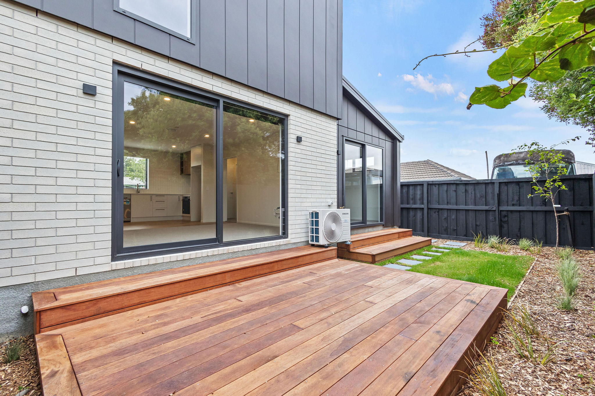 355Barringtonstreet 042