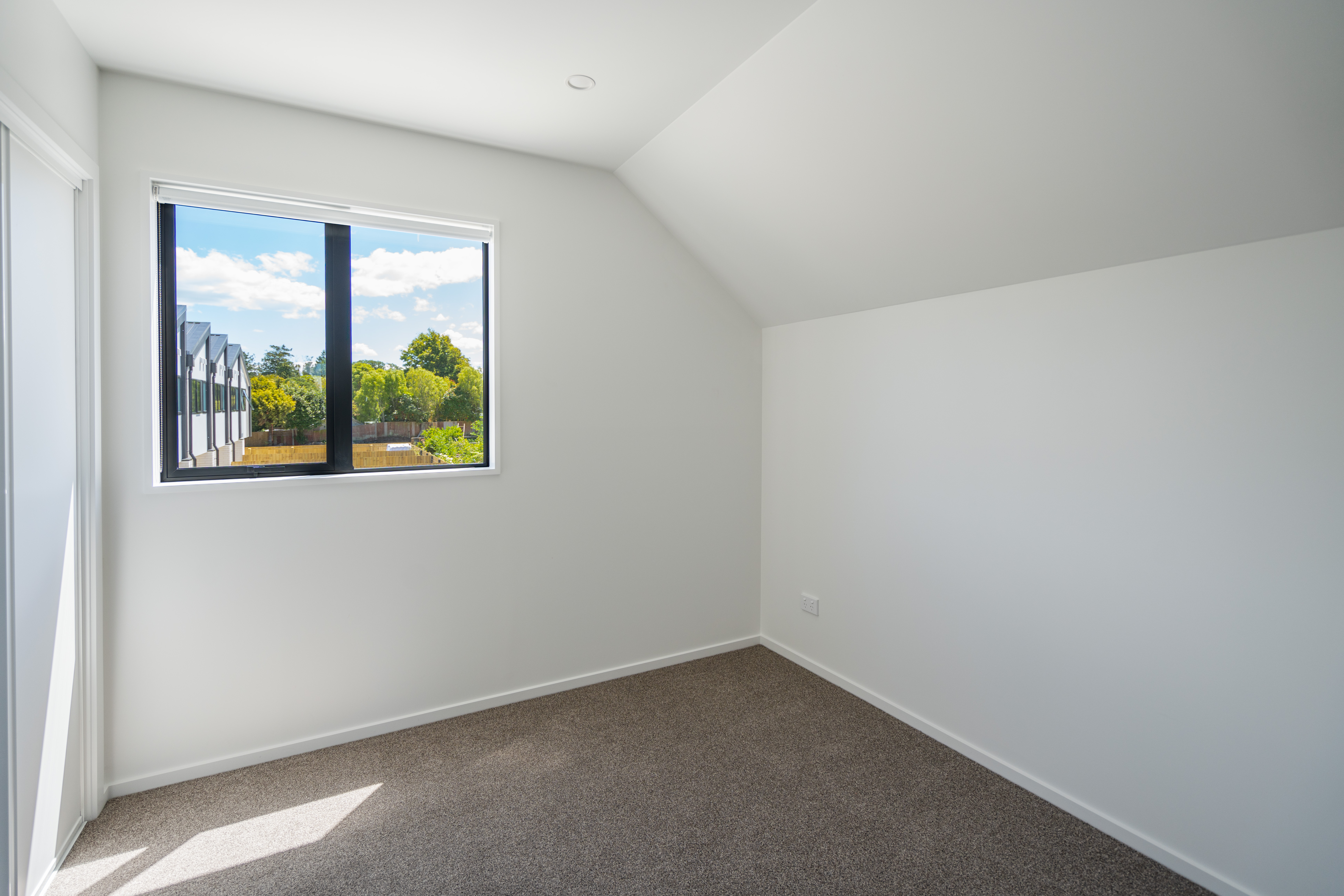 Bedroom 1 (23)